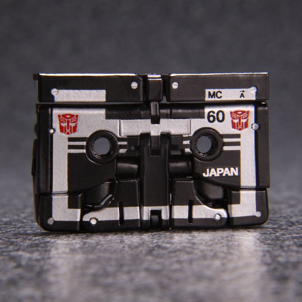 New MP1516 E Cassettebot Vs Cassettron Images   Masterpiece Enemy Wingthing Stripes Nightstalker  (13 of 13)